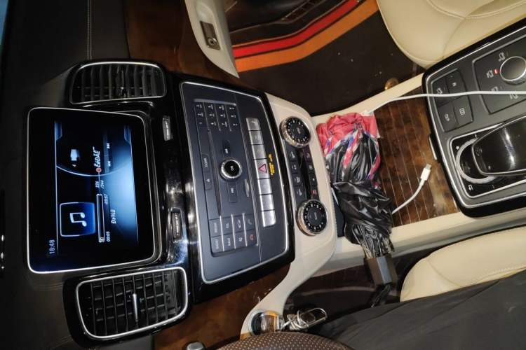 Used Mercedes-Benz GLE-Class  Audio And AC Panel