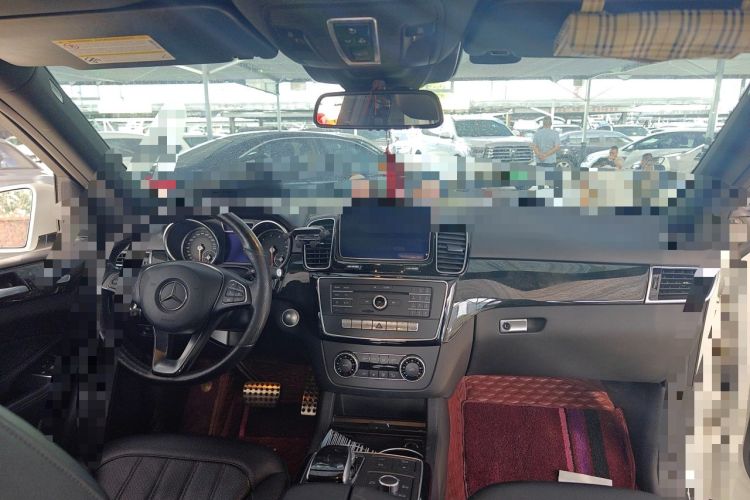 Used Mercedes-Benz GLE-Class  Center Console