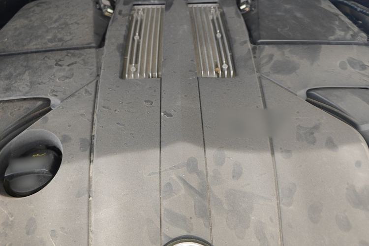Used Mercedes-Benz GLE-Class  Engine Bay