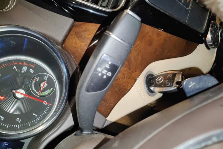 Used Mercedes-Benz GLE-Class  Gear Lever