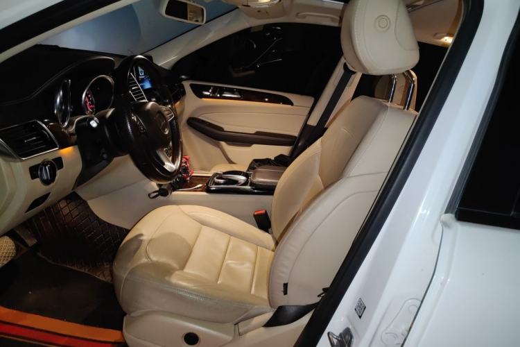 Used Mercedes-Benz GLE-Class  Left Front Seat