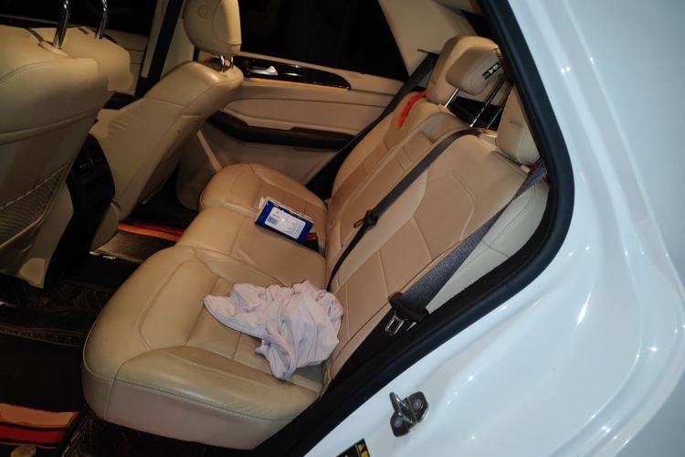 Used Mercedes-Benz GLE-Class  Left Rear Seat