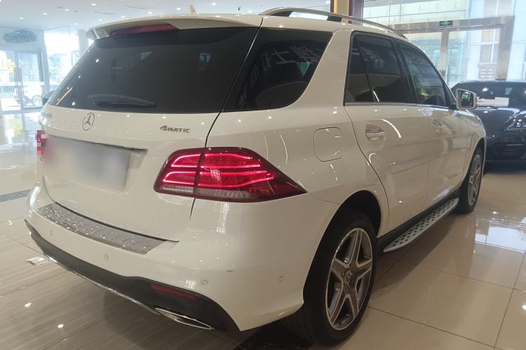 Used Mercedes-Benz GLE-Class 2018 GLE 400 4MATIC U.S. specification Rear Right 45 Deg