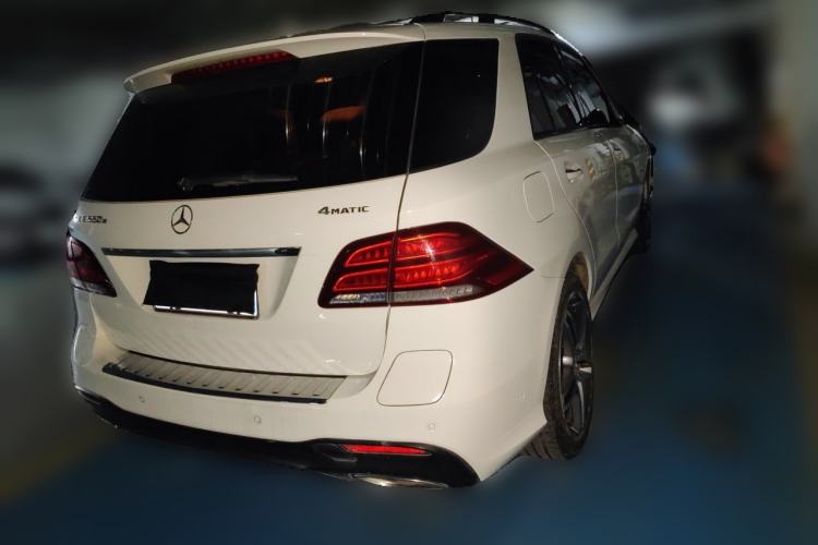 Used Mercedes-Benz GLE-Class  Rear Right 45 Deg