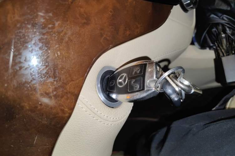 Used Mercedes-Benz GLE-Class  Vehicle Key