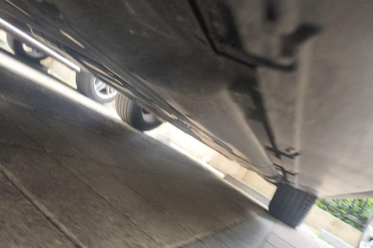 Used Mercedes-Benz GLE-Class  Chassis Front Left