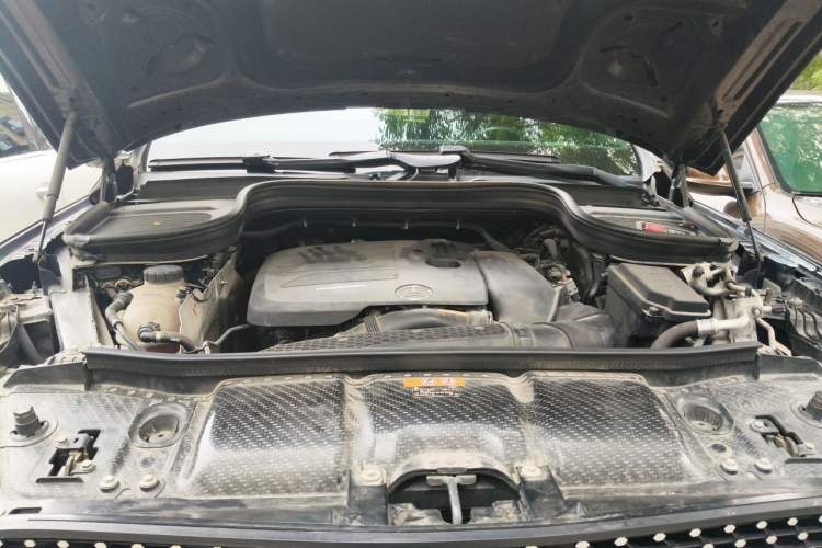 Used Mercedes-Benz GLE-Class  Engine Bay