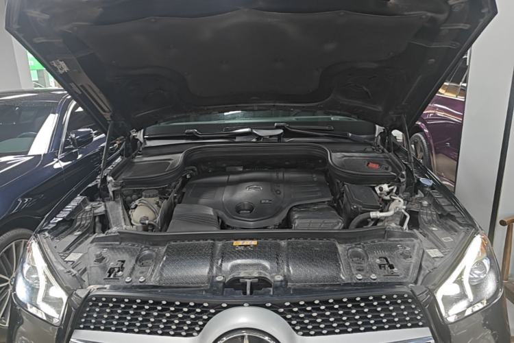 Used Mercedes-Benz GLE-Class  Engine Bay