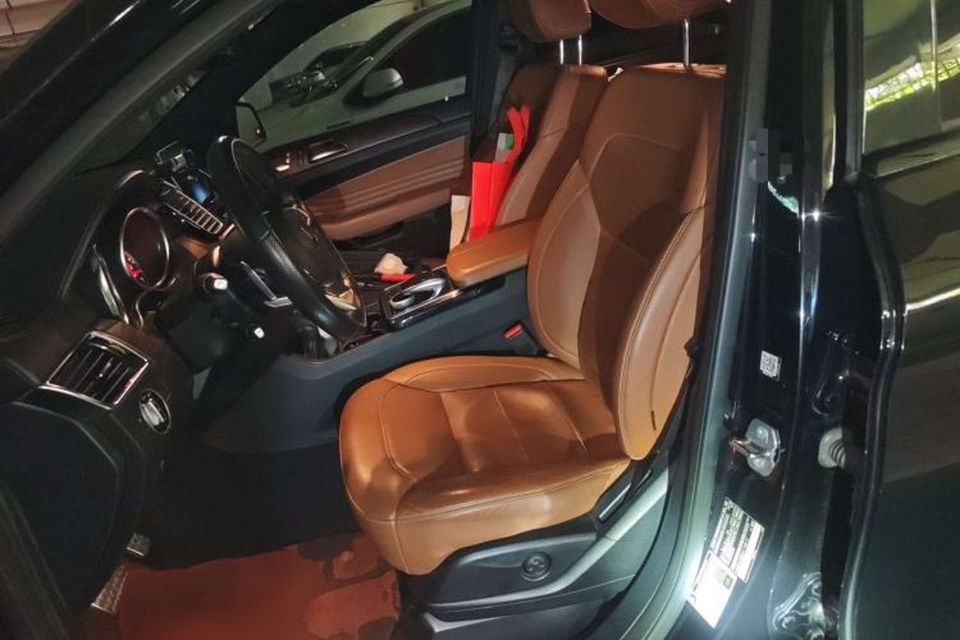 Used Mercedes-Benz GLE-Class  Left Front Seat
