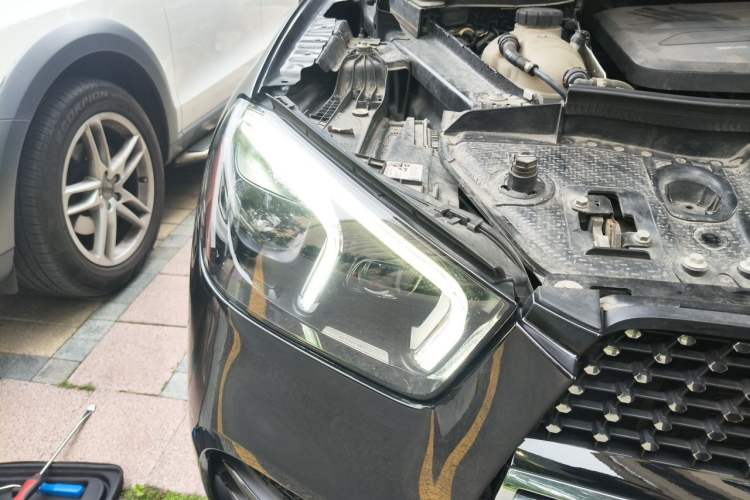 Used Mercedes-Benz GLE-Class  Right Front Headlight