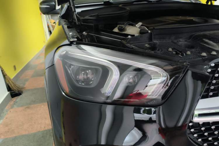 Used Mercedes-Benz GLE-Class  Right Front Headlight