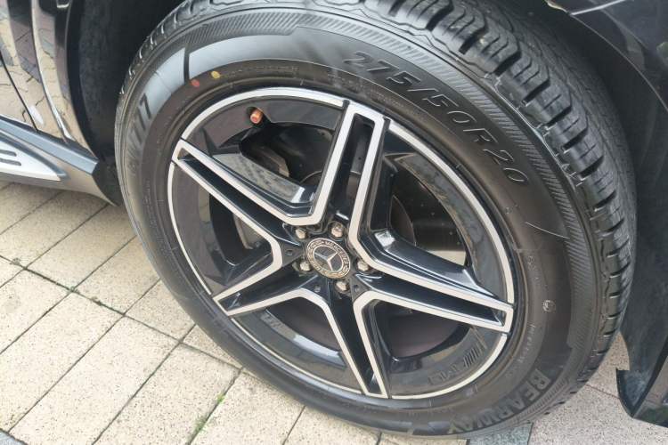 Used Mercedes-Benz GLE-Class  Right Front Wheel Hub
