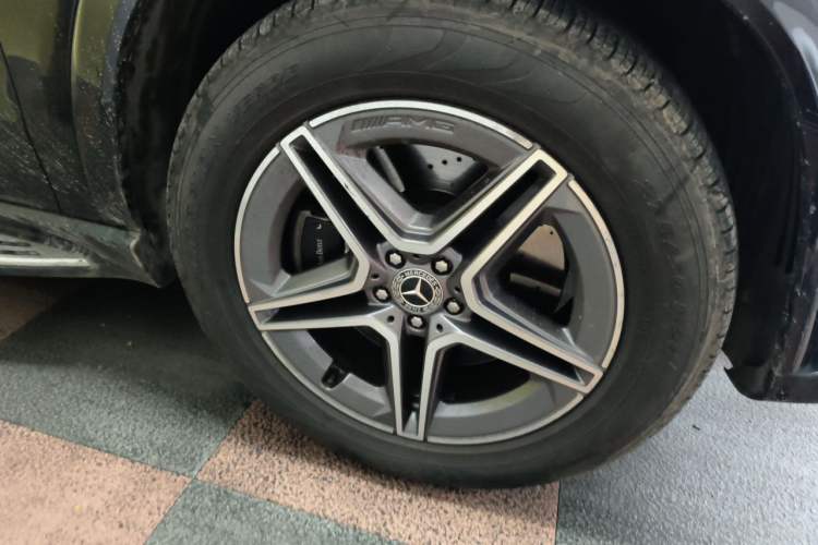 Used Mercedes-Benz GLE-Class  Right Front Wheel Hub
