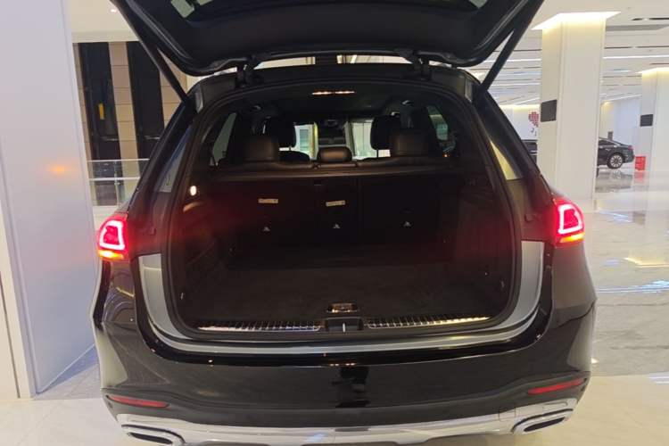 Used Mercedes-Benz GLE-Class 2019 GLE 350 d 4MATIC Trunk