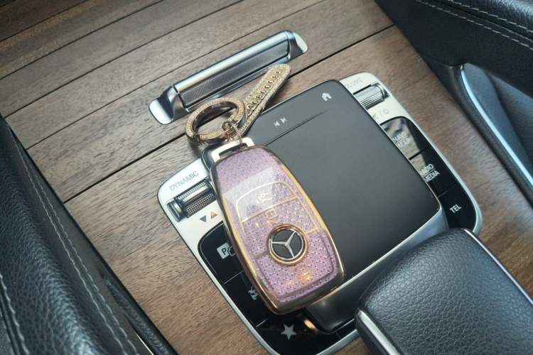 Used Mercedes-Benz GLE-Class  Vehicle Key