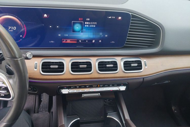 Used Mercedes-Benz GLE-Class 2019 GLE 350 d 4MATIC Audio And AC Panel