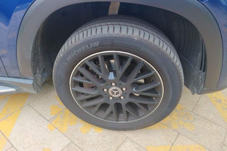 Used Mercedes-Benz GLE-Class 2019 GLE 350 d 4MATIC Right Front Wheel Hub