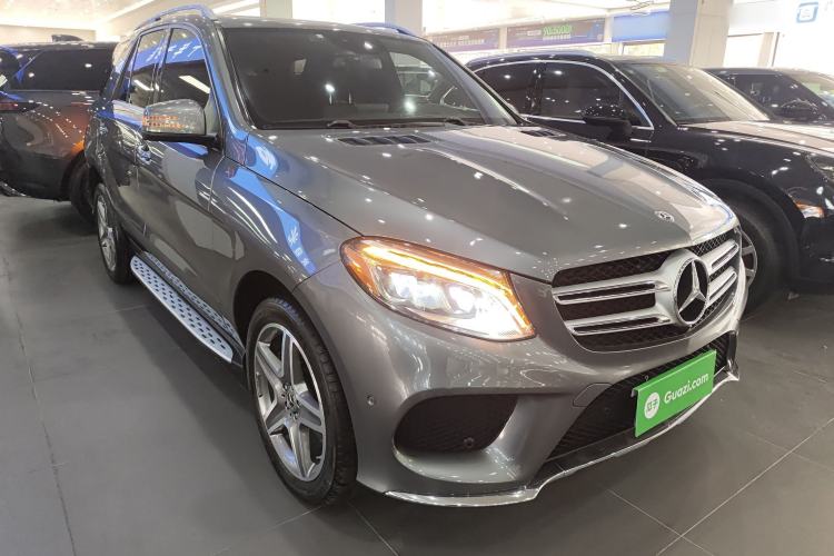 Used Mercedes-Benz GLE-Class 2019 GLE 400 4MATIC Exclusive Edition Exterior 2