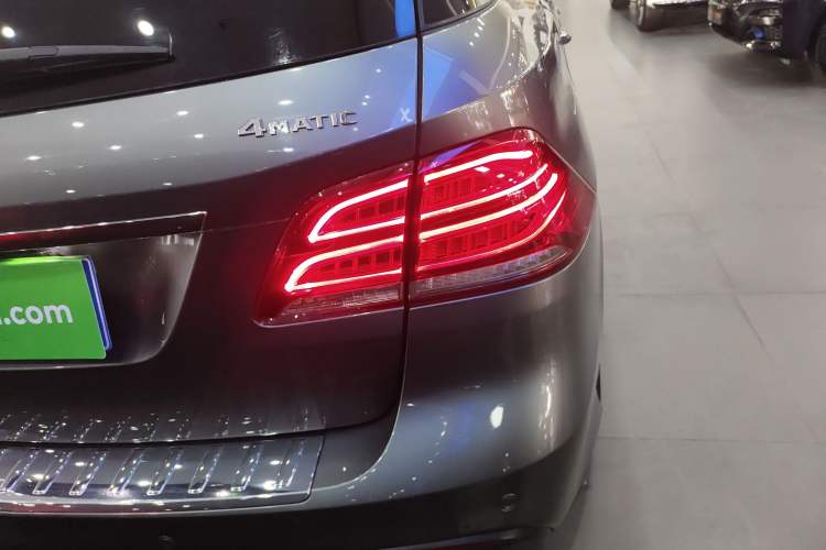 Used Mercedes-Benz GLE-Class 2019 GLE 400 4MATIC Exclusive Edition Exterior 6