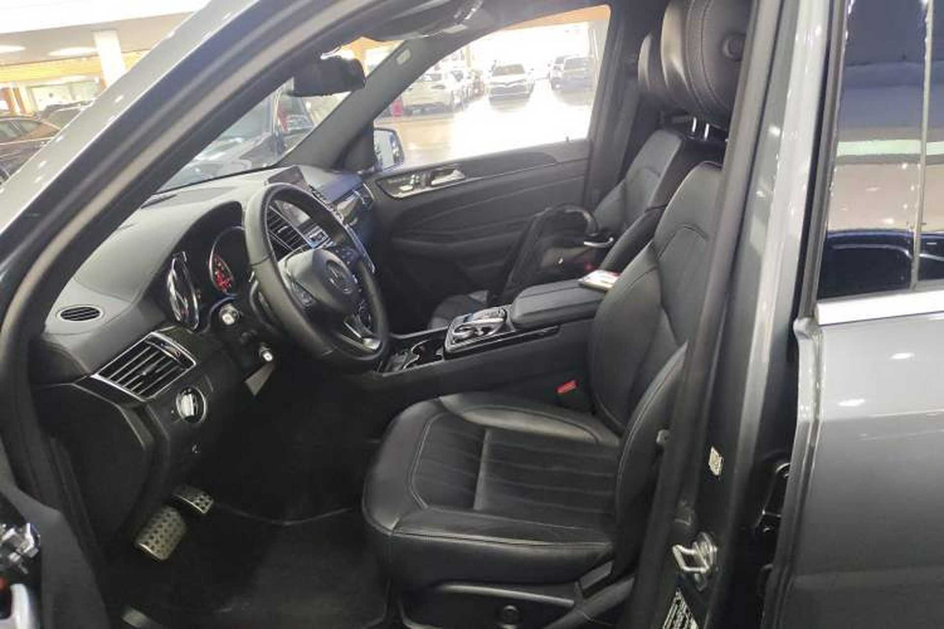Used Mercedes-Benz GLE-Class 2019 GLE 400 4MATIC Exclusive Edition Left Front Seat