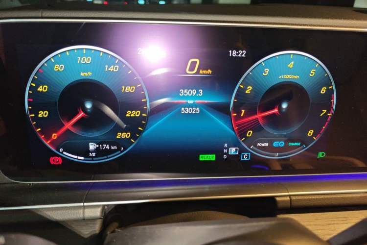 Used Mercedes-Benz GLE-Class 2019 GLE 450 U.S. specification Odometer Close Up