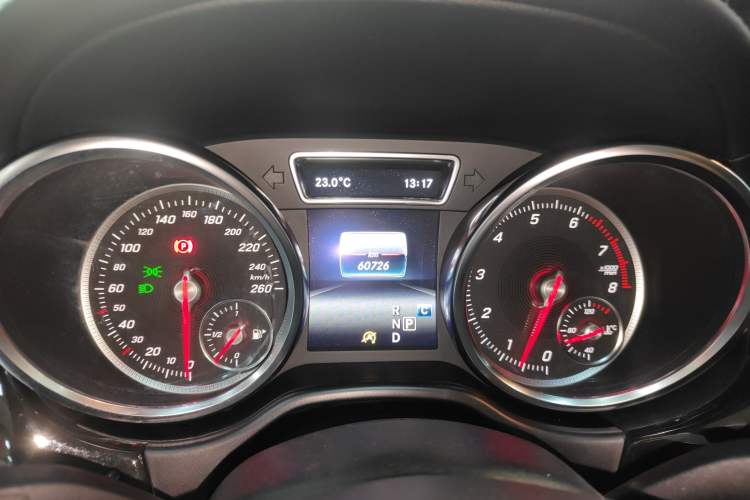 Used Mercedes-Benz GLE-Class 2019 GLE 400 Luxury Package Sport Package Radar Package Night Package Plus Edition Instrument Cluster