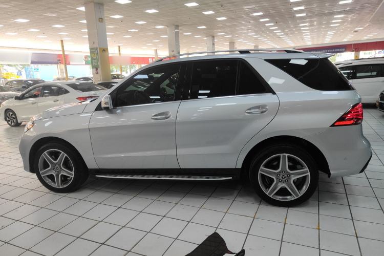 Used Mercedes-Benz GLE-Class 2019 GLE 400 Luxury Package Sport Package Radar Package Night Package Plus Edition Left Side