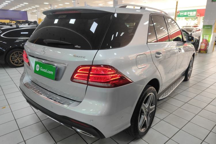 Used Mercedes-Benz GLE-Class 2019 GLE 400 Luxury Package Sport Package Radar Package Night Package Plus Edition Rear Right 45 Deg