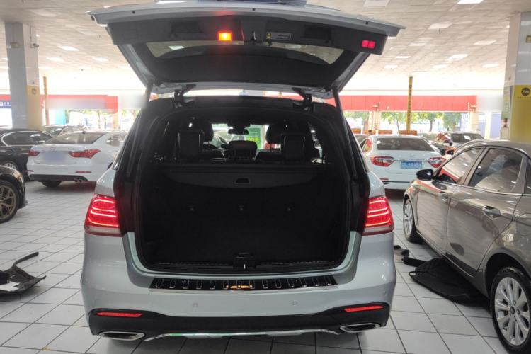 Used Mercedes-Benz GLE-Class 2019 GLE 400 Luxury Package Sport Package Radar Package Night Package Plus Edition Trunk