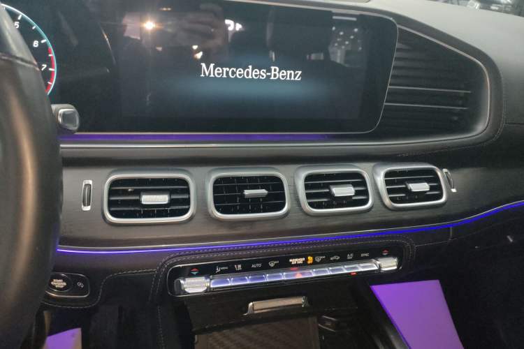 Used Mercedes-Benz GLE-Class 2020 GLE 350 U.S. specification Audio And AC Panel