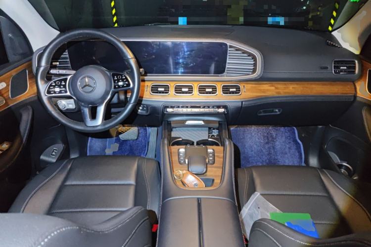 Used Mercedes-Benz GLE-Class 2020 GLE 450 4MATIC Stylish Model Center Console