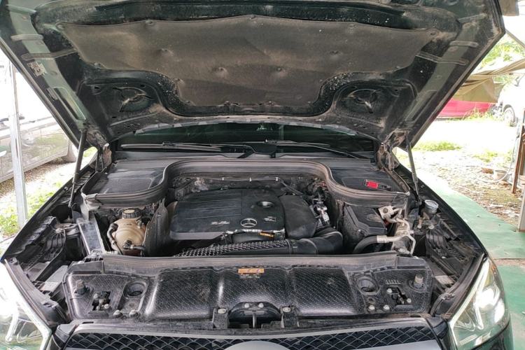 Used Mercedes-Benz GLE-Class 2020 GLE 350 U.S. specification Engine Bay
