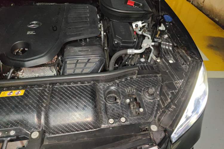 Used Mercedes-Benz GLE-Class 2020 GLE 450 4MATIC Stylish Model Engine Bay Left