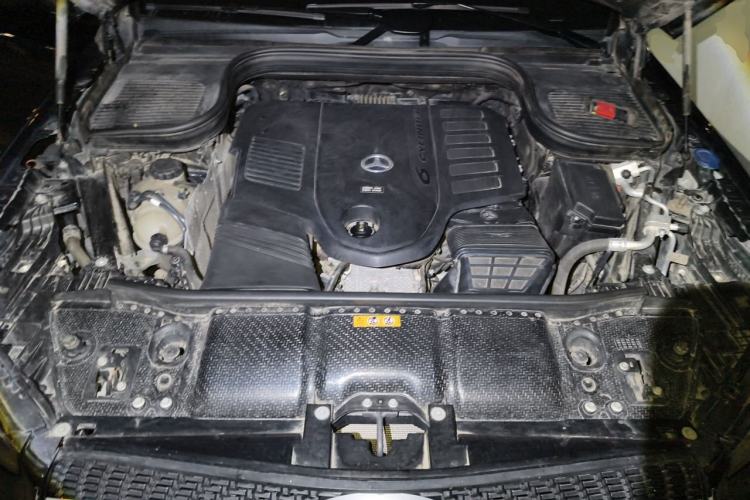 Used Mercedes-Benz GLE-Class  Engine Bay