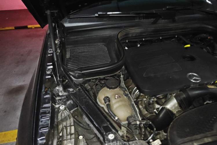 Used Mercedes-Benz GLE-Class 2020 GLE 350 4MATIC Stylish Model Engine Bay Right