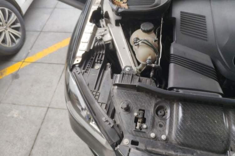 Used Mercedes-Benz GLE-Class 2020 GLE 450 U.S. specification Engine Bay Right