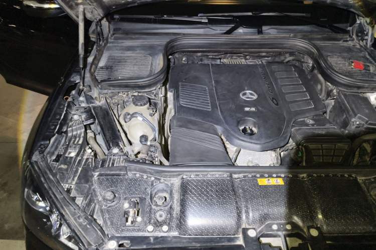 Used Mercedes-Benz GLE-Class  Engine Bay Right