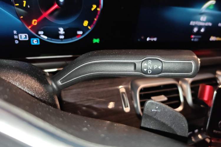 Used Mercedes-Benz GLE-Class 2020 GLE 350 4MATIC Stylish Model Gear Lever