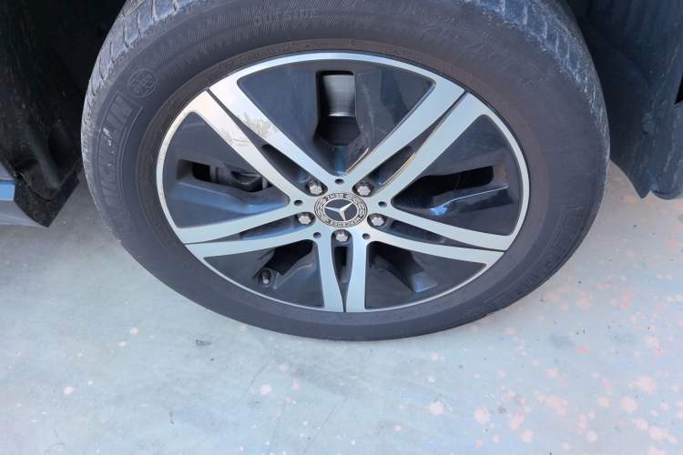 Used Mercedes-Benz GLE-Class 2020 GLE 350 4MATIC Dynamic Edition Special Version Right Front Wheel Hub