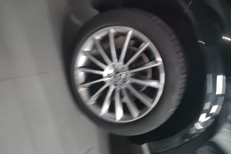 Used Mercedes-Benz GLE-Class 2020 GLE 350 U.S. specification Right Rear Wheel Hub