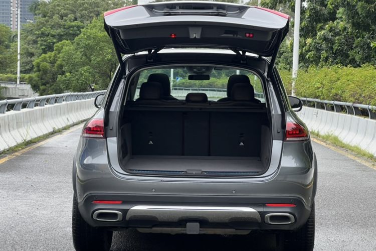 Used Mercedes-Benz GLE-Class 2020 GLE 450 U.S. specification Trunk