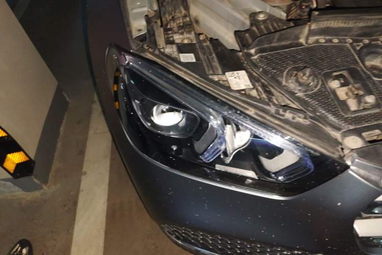 Used Mercedes-Benz GLE-Class 2020 GLE 450 4MATIC Stylish Model Right Front Headlight
