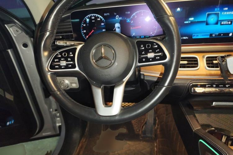 Used Mercedes-Benz GLE-Class 2020 GLE 450 4MATIC Stylish Model Steering Wheel