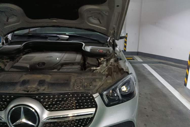 Used Mercedes-Benz GLE-Class  Engine Bay Left