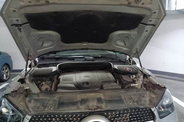 Used Mercedes-Benz GLE-Class  Engine Bay