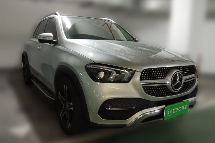 Used Mercedes-Benz GLE-Class  Front Right 45 Deg