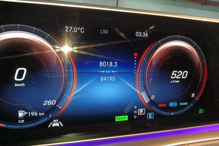 Used Mercedes-Benz GLE-Class  Odometer Close Up