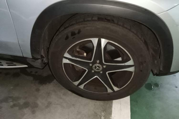 Used Mercedes-Benz GLE-Class  Right Front Wheel Hub