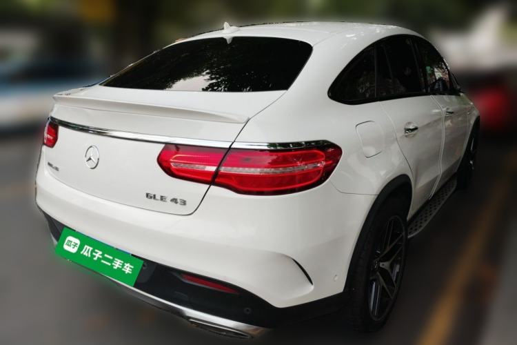 Used Mercedes-Benz GLE-Class  Rear Right 45 Deg