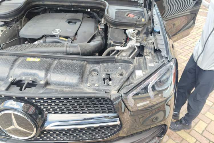 Used Mercedes-Benz GLE-Class  Engine Bay Left